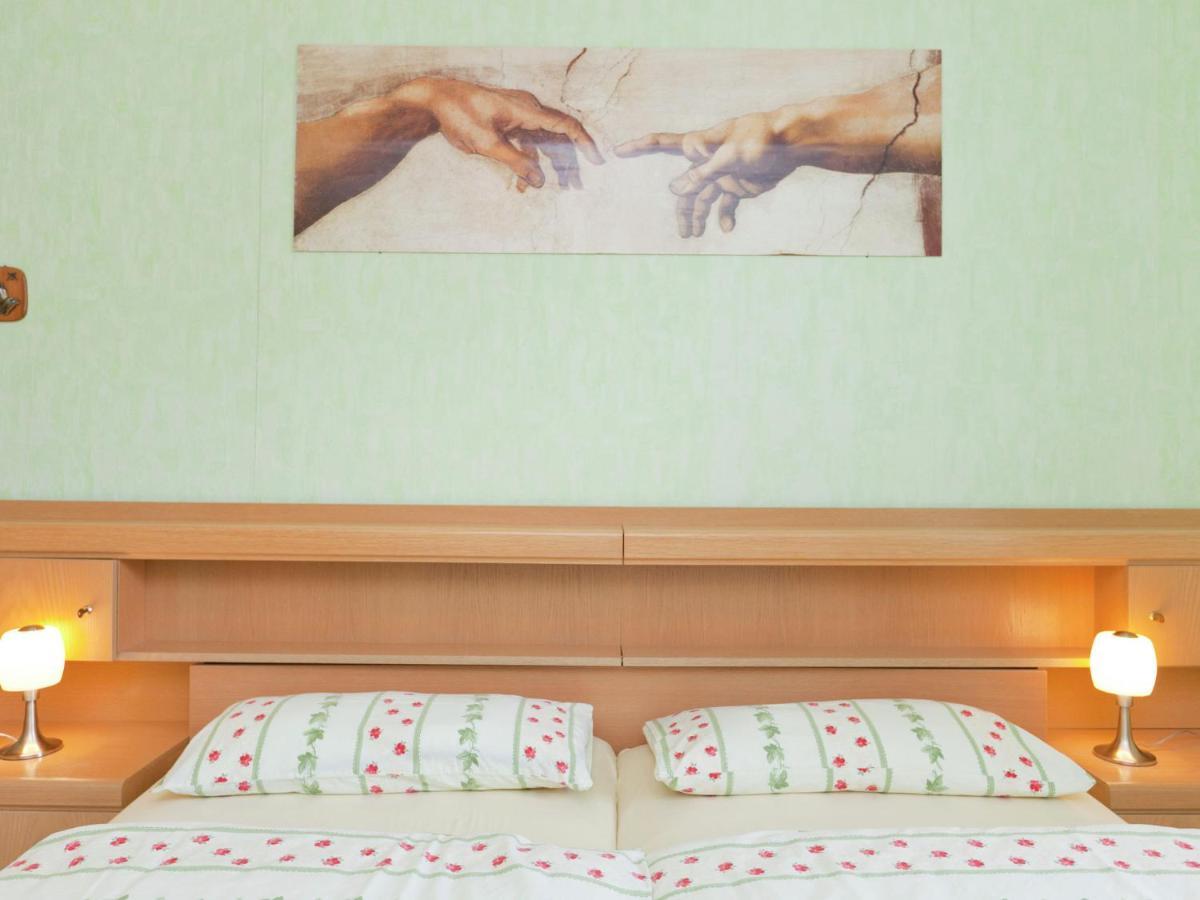 Apartment Near The Nurburgring With Terrace Hillesheim Room photo